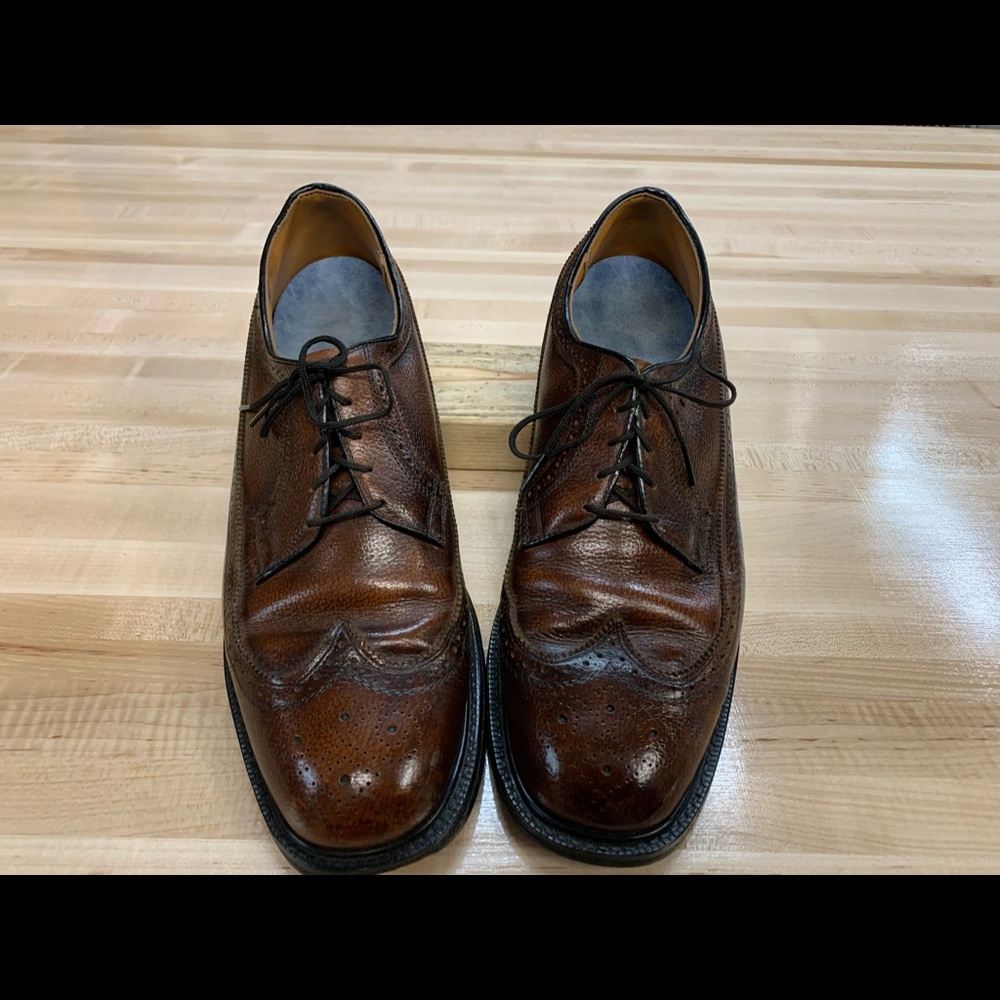 Tan wing tips